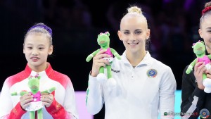 podium aa wag ph simone ferraro sfa01661